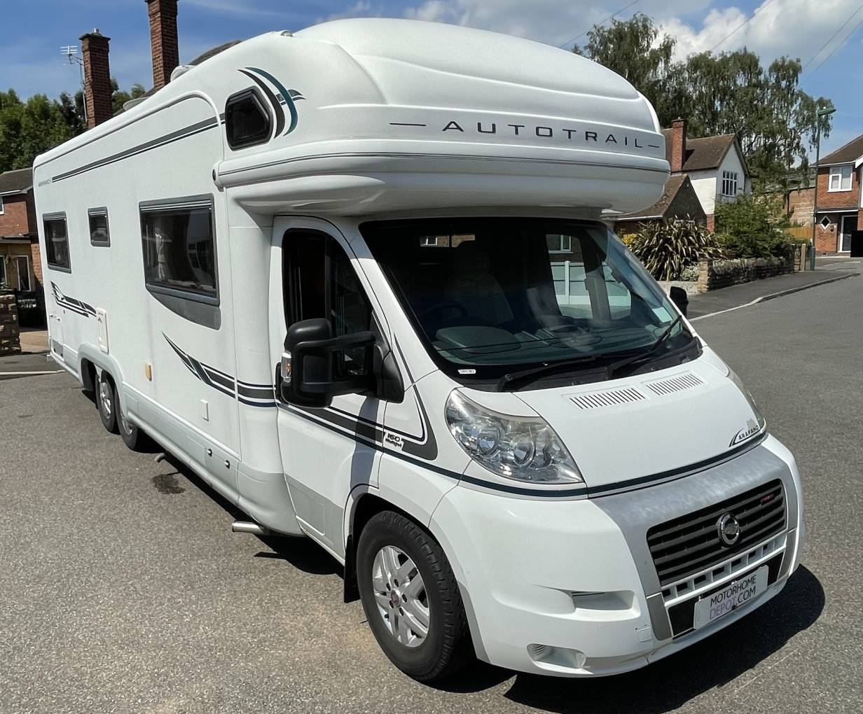 AUTOTRAIL ARAPAHO 6 BERTH OVER CAB REAR USHAPE LOUNGE Motorhome for Sale