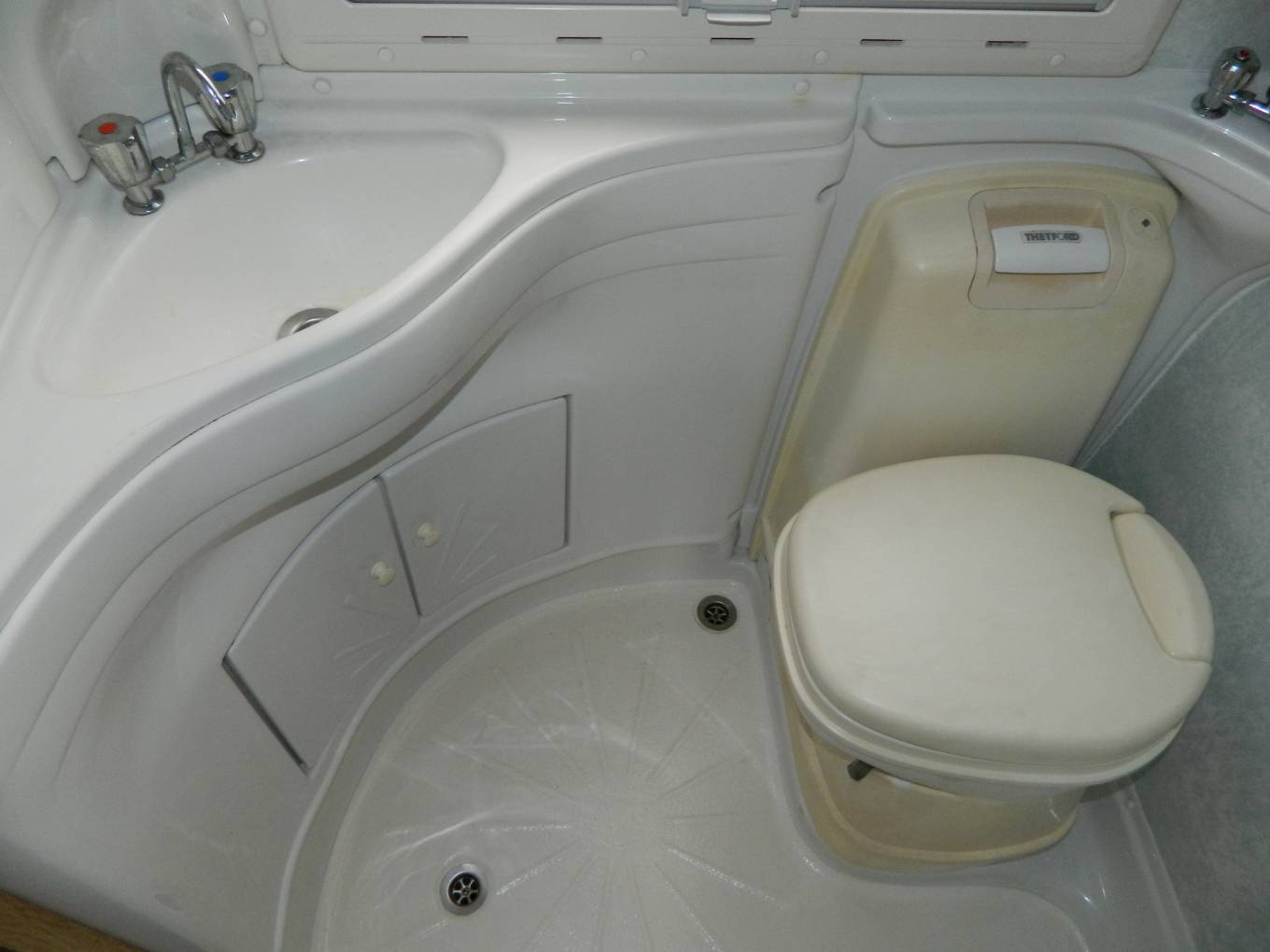 AutoSleepers Ravenna 2001 4 Berth Rear Lounge Motorhome For Sale