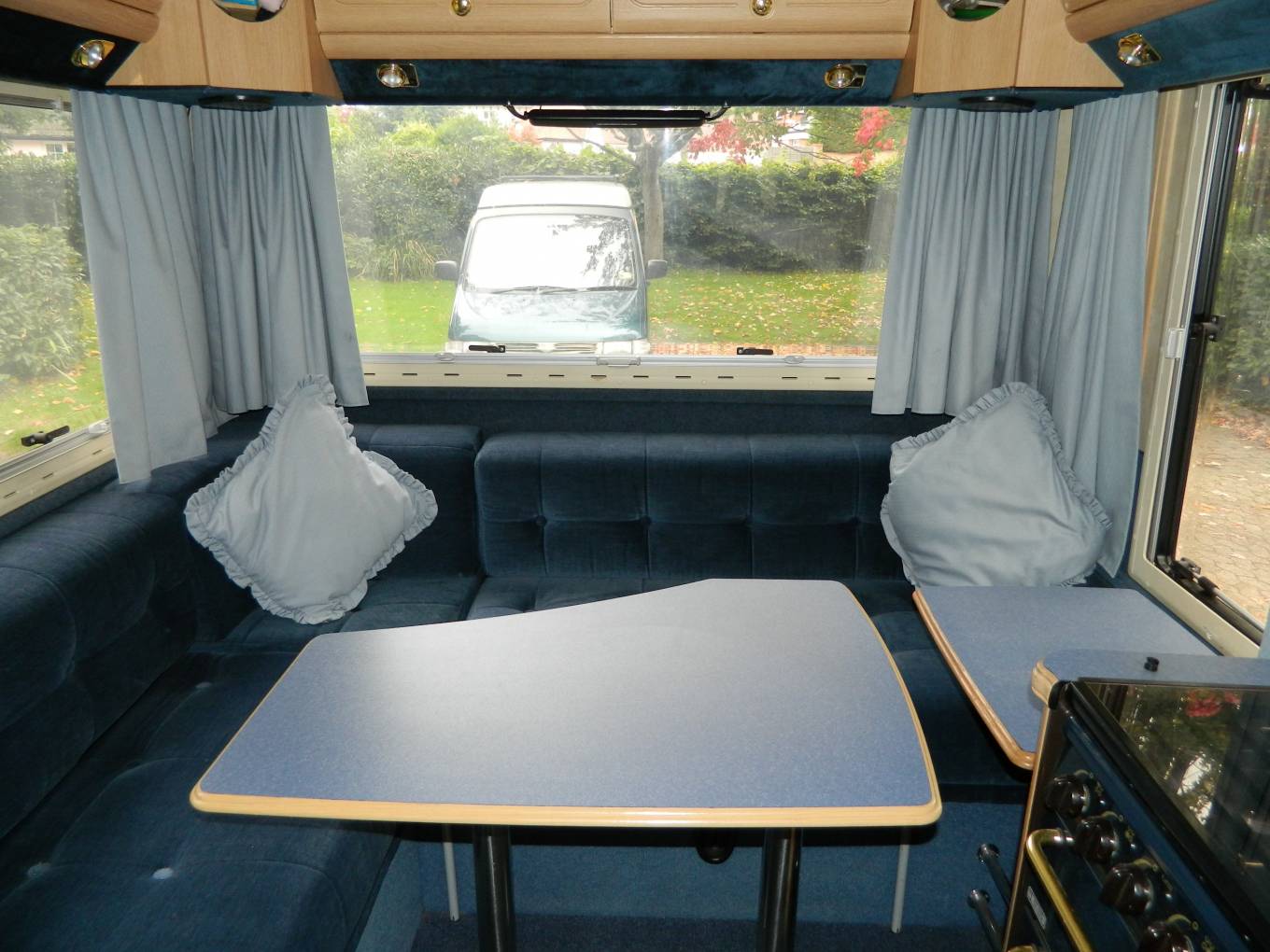 AutoSleepers Ravenna 2001 4 Berth Rear Lounge Motorhome For Sale