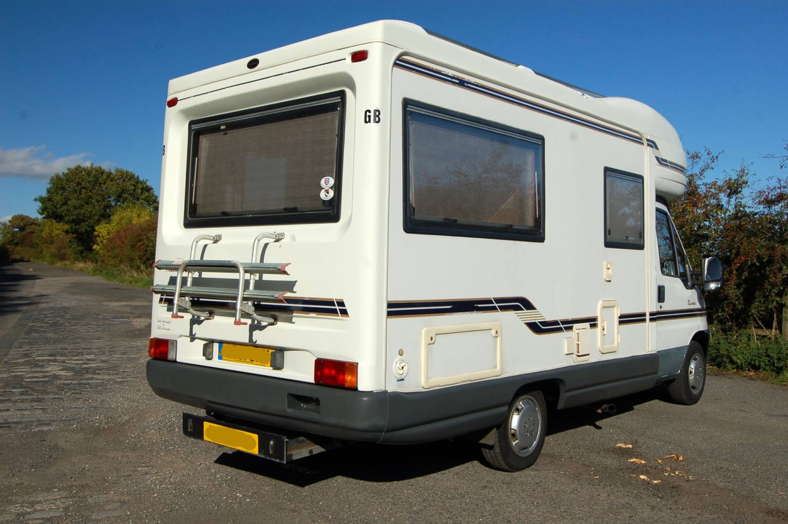2000W Autosleeper Ravenna 2.5 turbodiesel coachbuilt motorhome