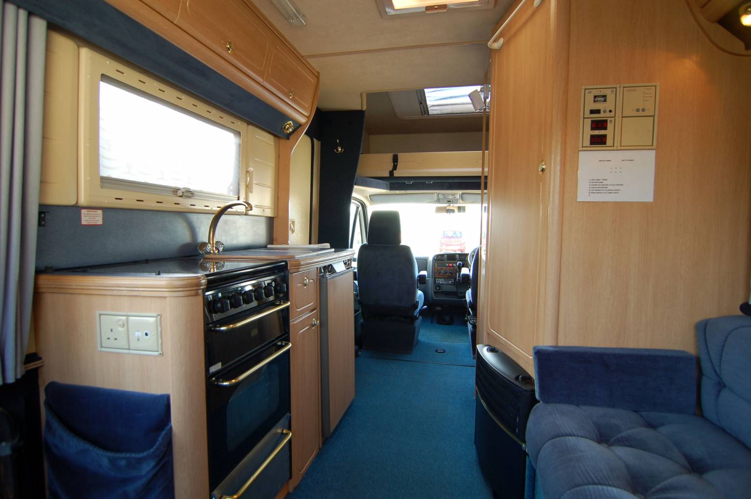2000W Autosleeper Ravenna 2.5 turbodiesel coachbuilt motorhome