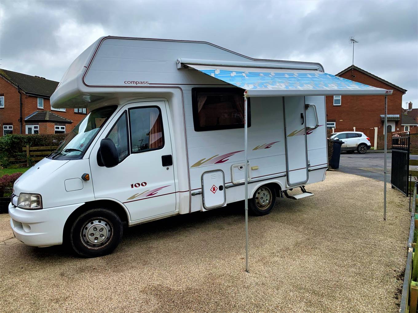 COMPASS AMAZON GT 100 2006 Overcab Bed Centre MOTORHOME FOR SALE