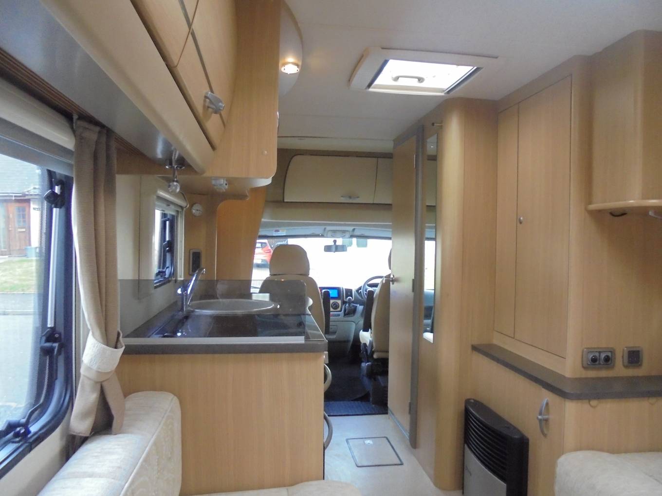 Bessacarr E460 2 Berth U Shaped Rear Lounge Low Mileage 2011 Motorhome