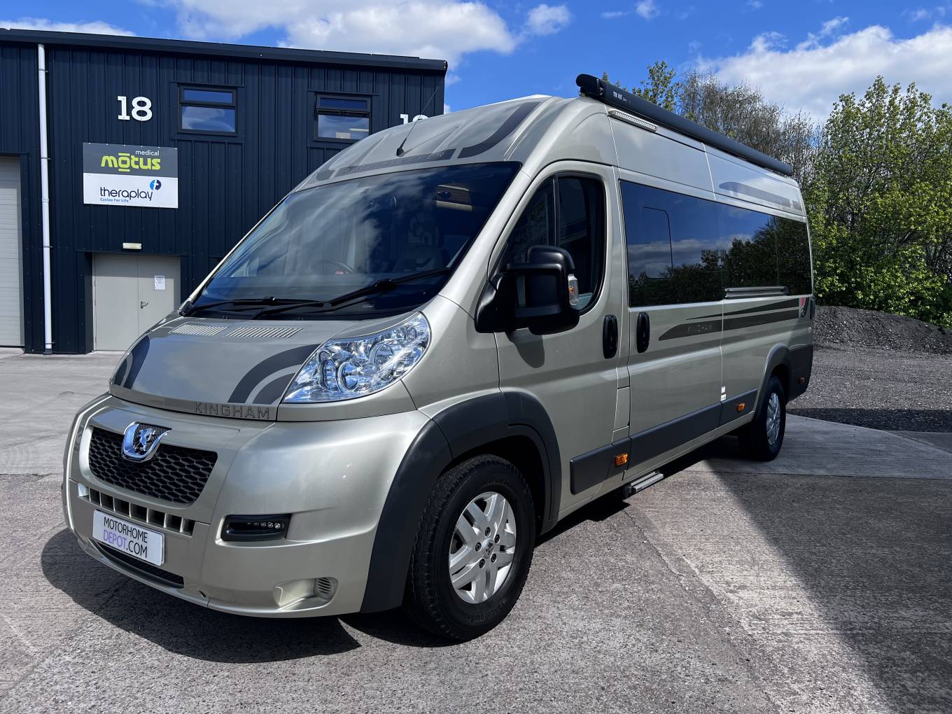 Autosleeper Kingham 2 Berth Rear Fixed Bed Campervan For Sale