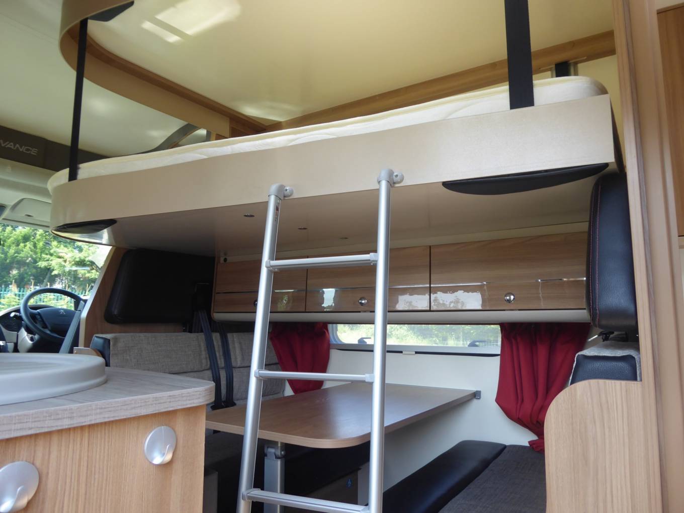 Bailey Approach Advance 665