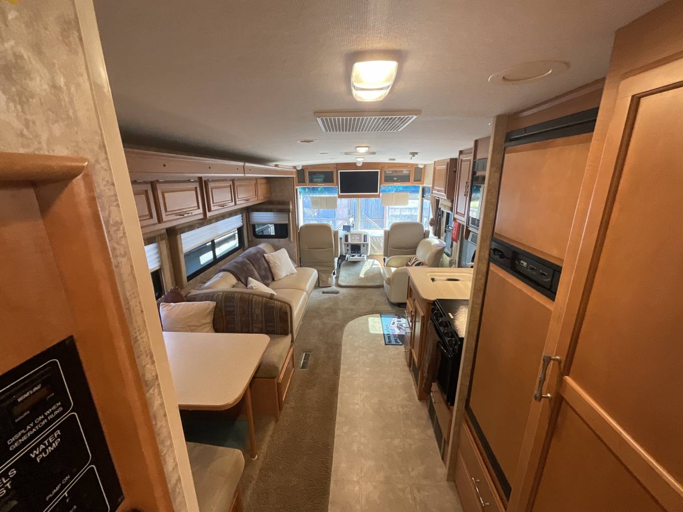 Winnebago Sightseer 6 berth RV with slide out and automatic gearbox