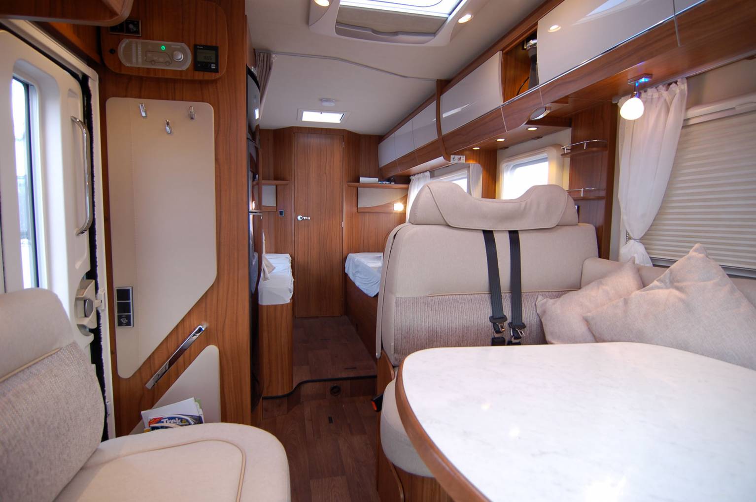 2017 Hymer T 668 CL luxury low profile twin bed motorhome for sale