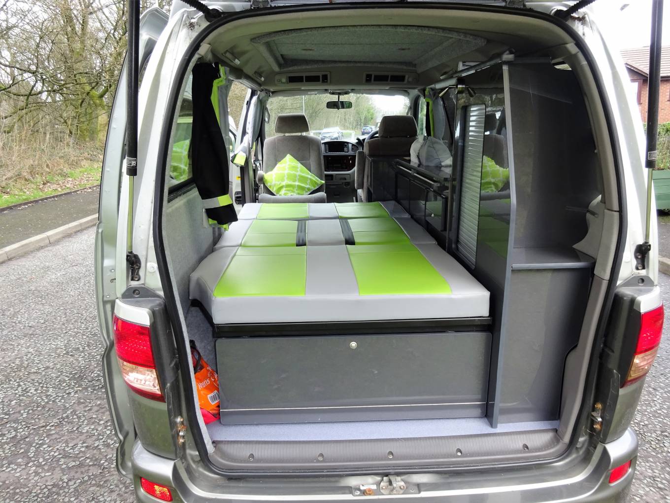 Toyota Regius HiTop JDM Camper