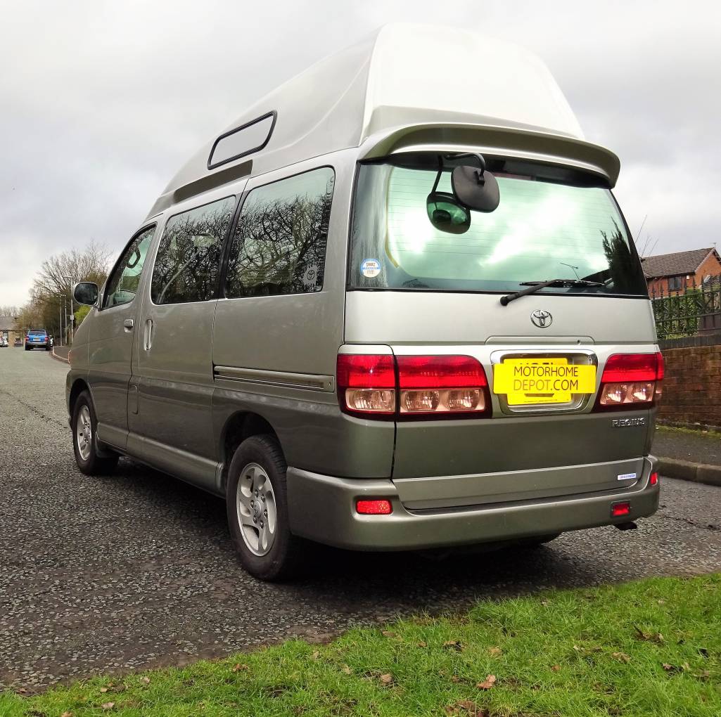 Toyota Regius HiTop JDM Camper