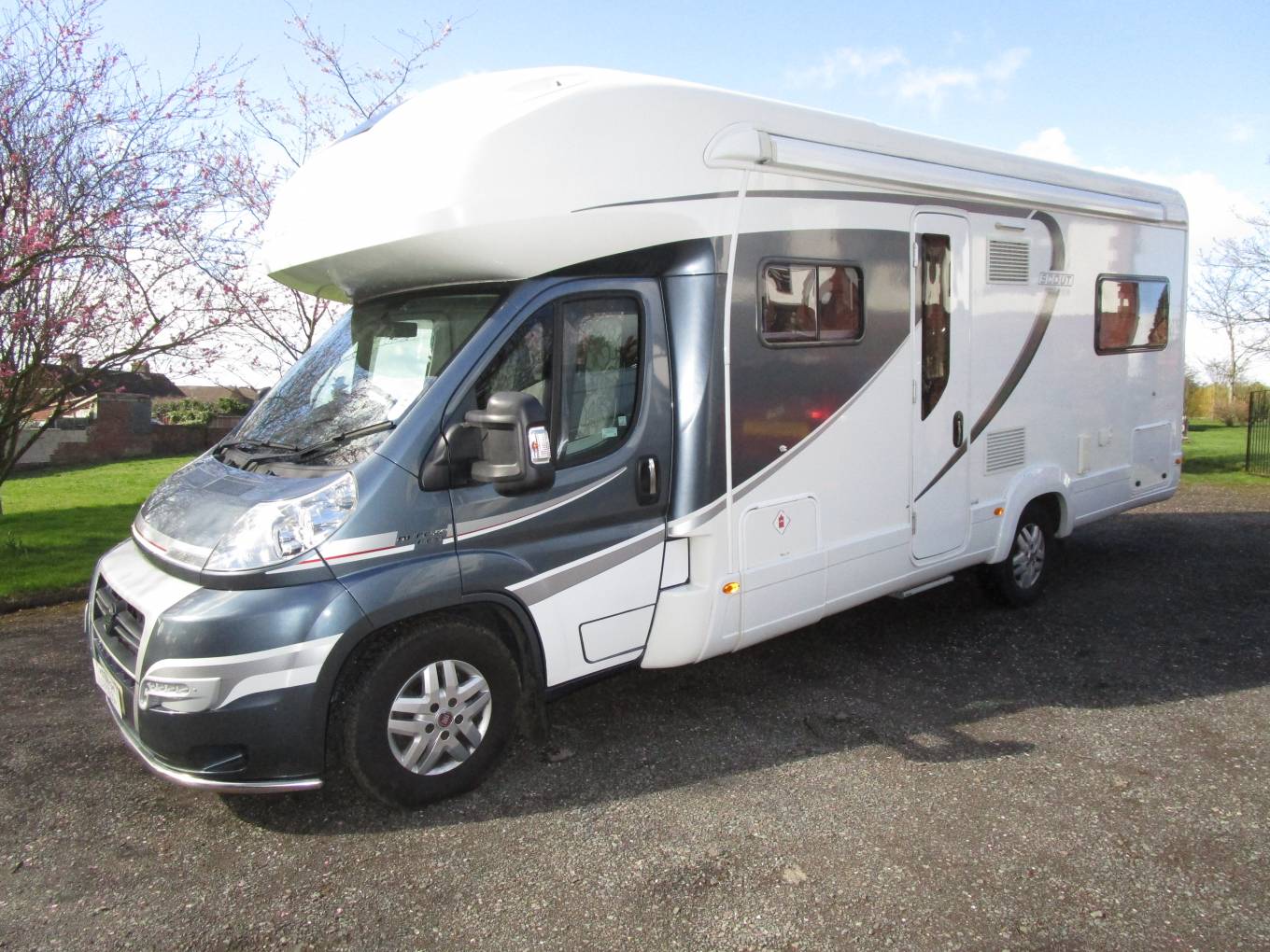 Autotrail Frontier Scout Luxury 6 Berth Motorhome For Sale