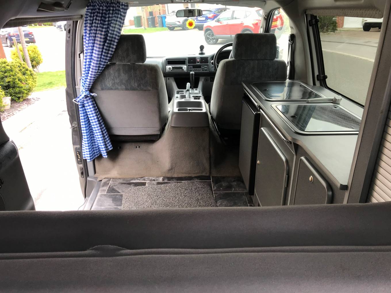 Mazda bongo friendee палатка