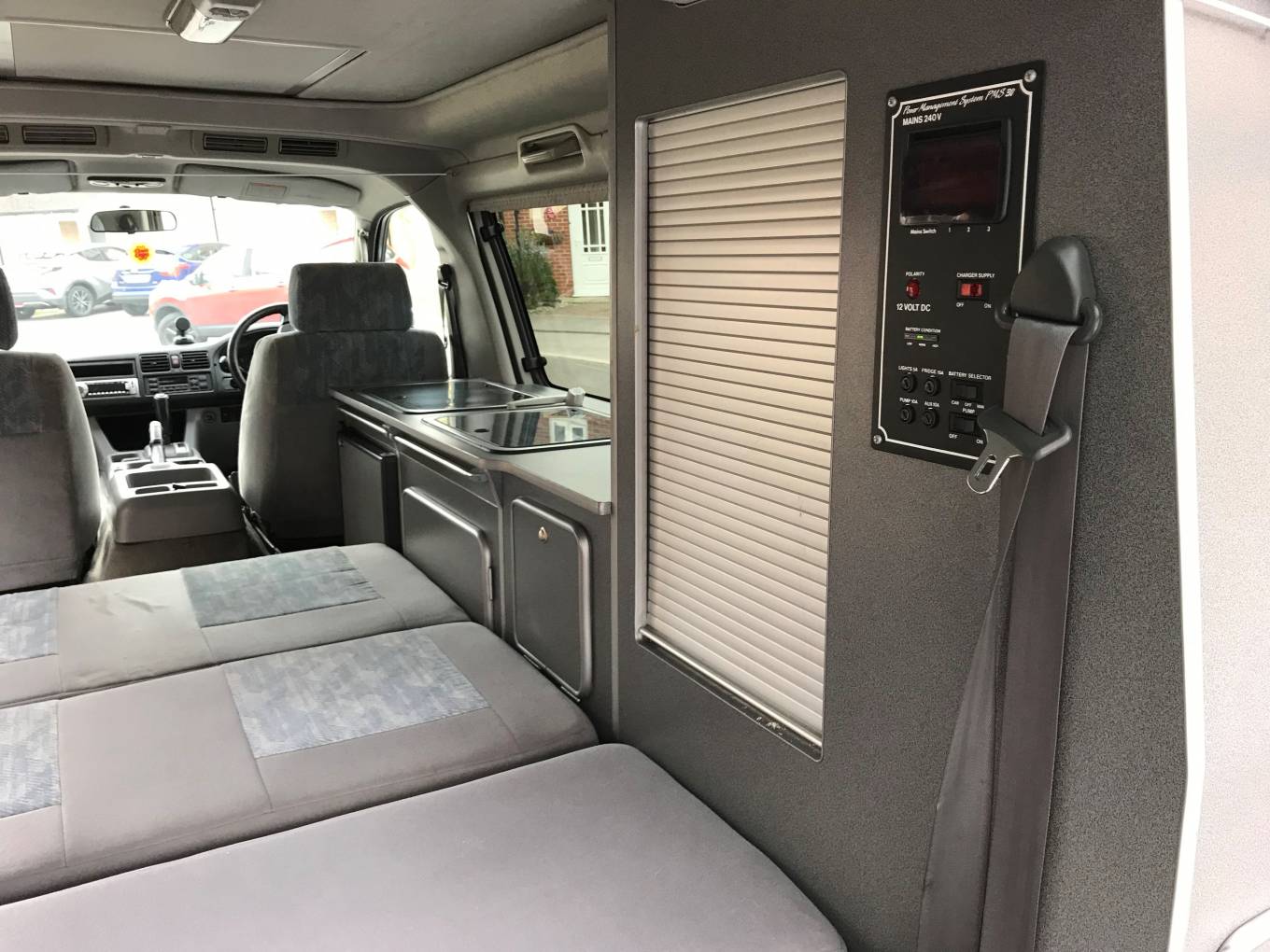 Mazda bongo friendee салон