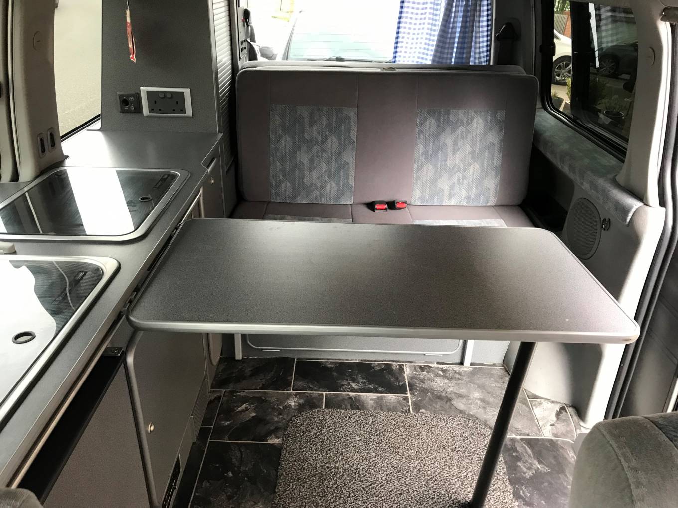 Mazda bongo friendee салон