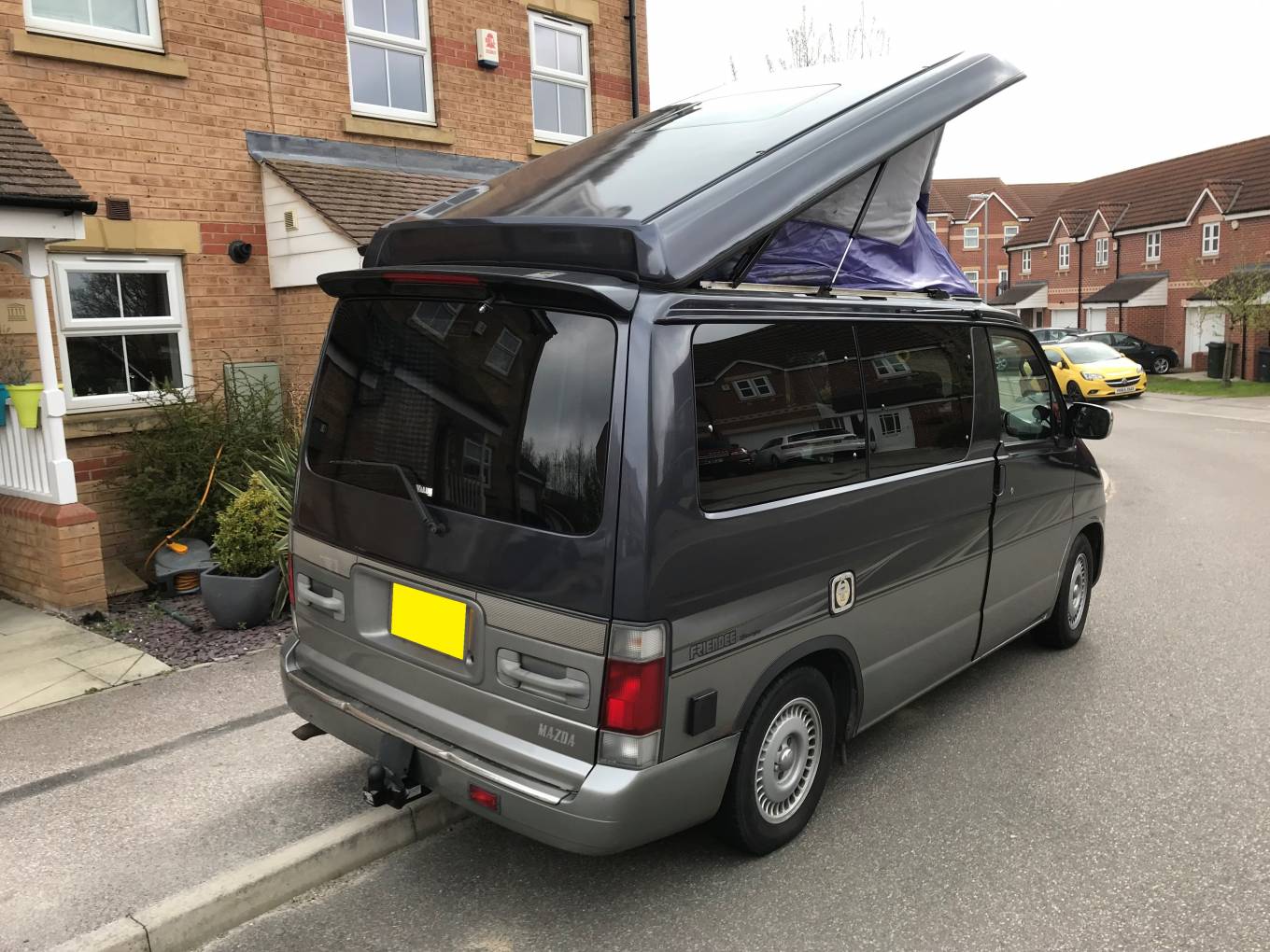 Mazda bongo friendee палатка