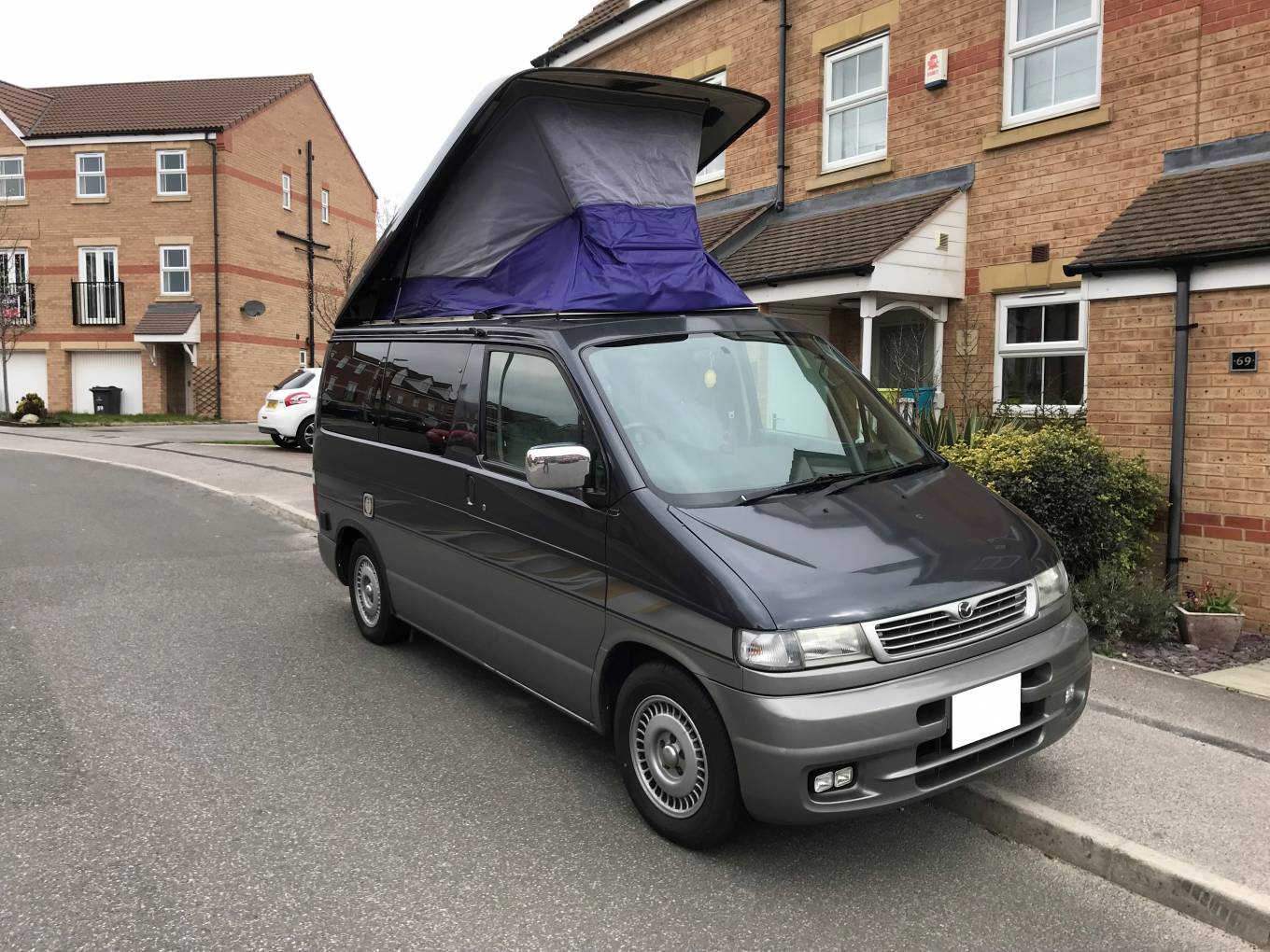 Mazda bongo friendee палатка