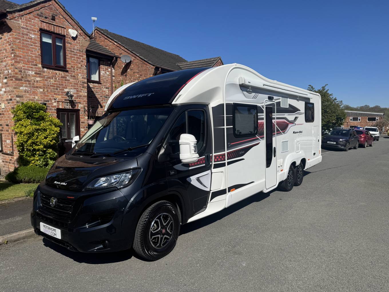 Swift Kontiki 894 4 Berth 4 Travel Seat Island Bed Motorhome For Sale Swift Kontiki 894 4 Berth 4 Travel Seat Island Bed Motorhome For Sale