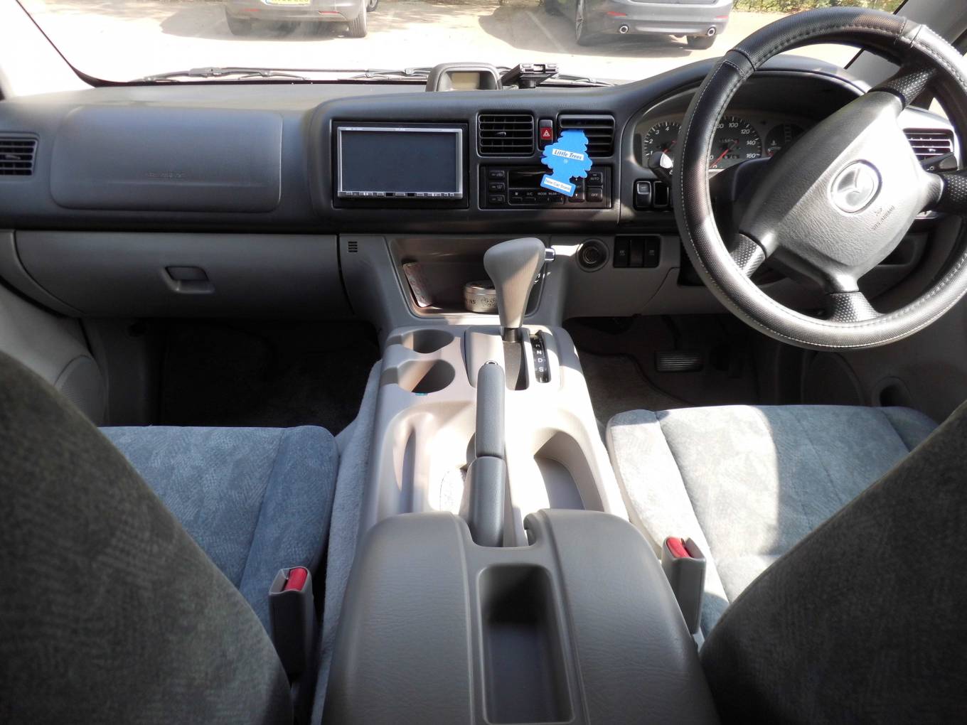 Mazda bongo friendee салон