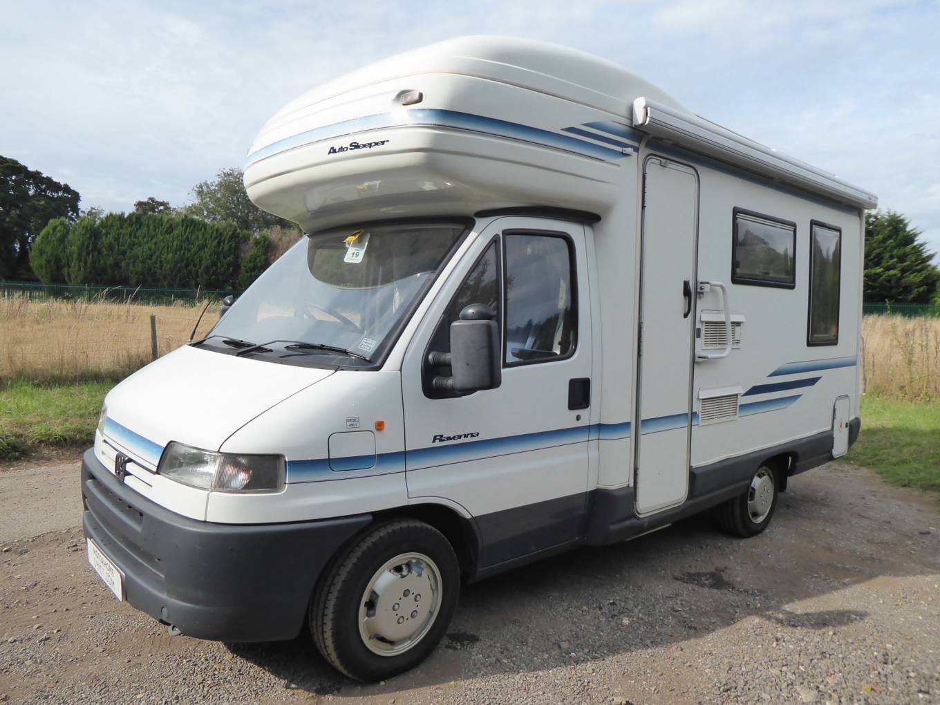 Autosleeper Ravenna 1998. 4 Berth. Rear LShape Lounge converts to
