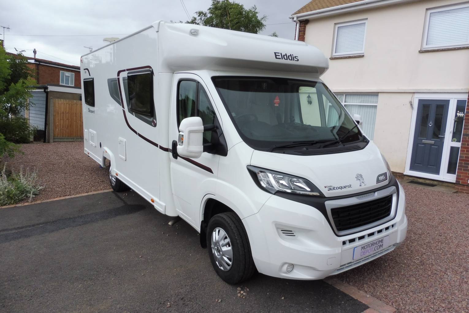 Elddis Autoquest 195 4 berth 4 seat belts rear lounge motorhome for sale