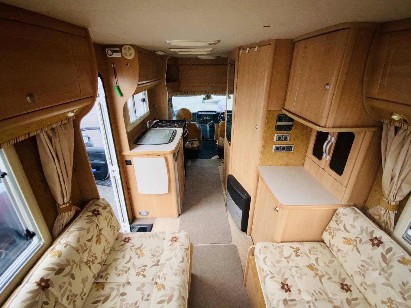 Autosleeper Hampshire 2 Berth Rear Lounge Twin Single Beds Motorhome