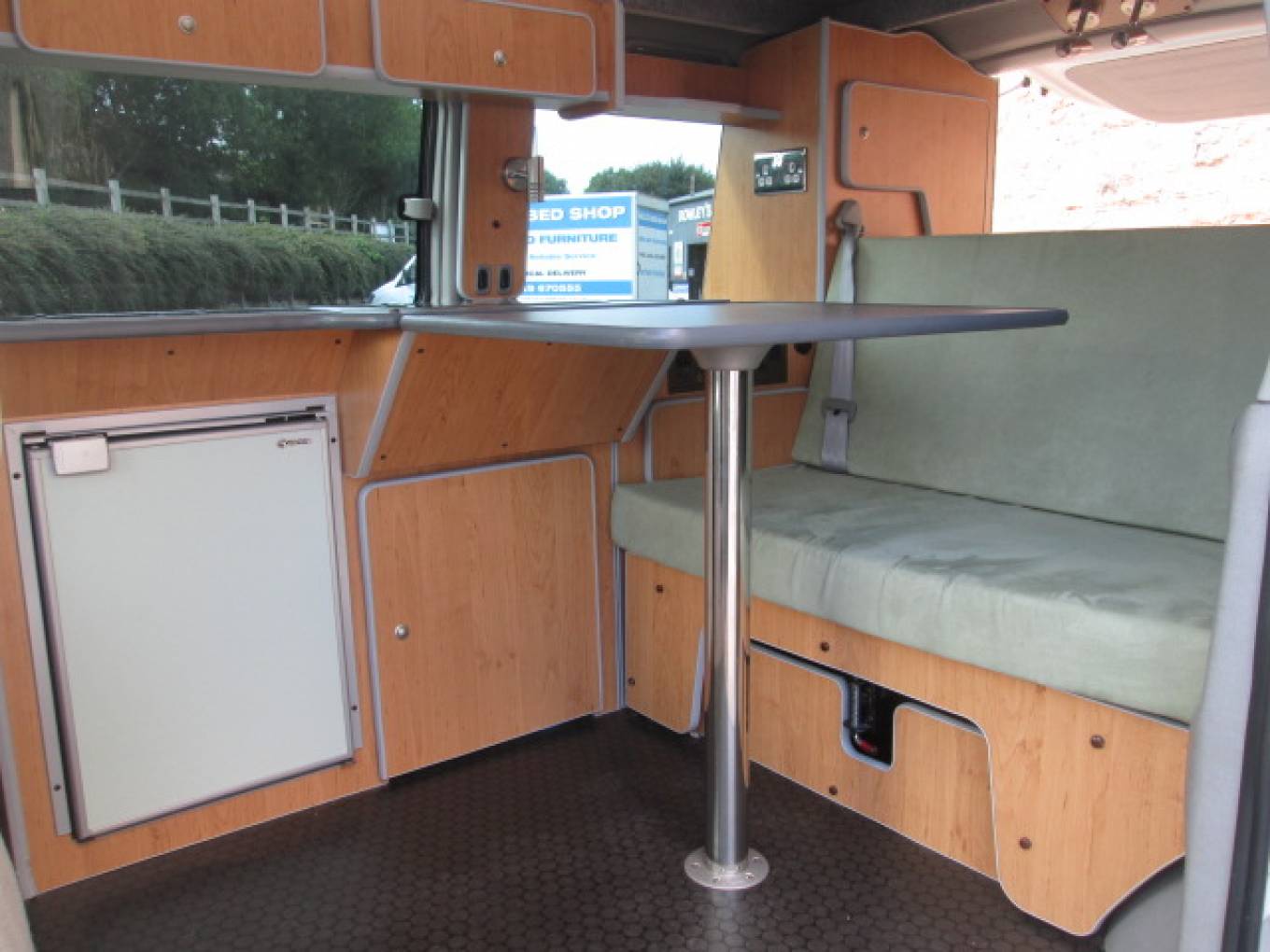 Mazda bongo friendee салон