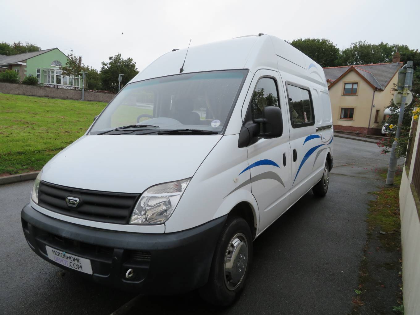 Автомобиль ldv maxus