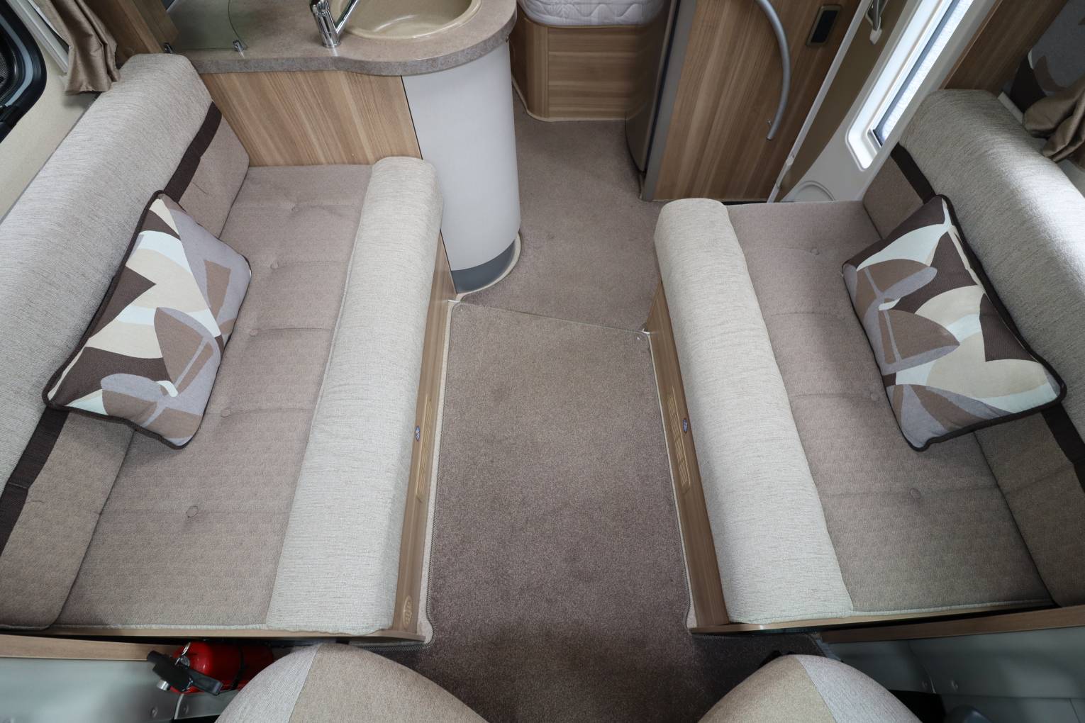 Bessacarr E582 Fixed Bed Motorhome For Sale