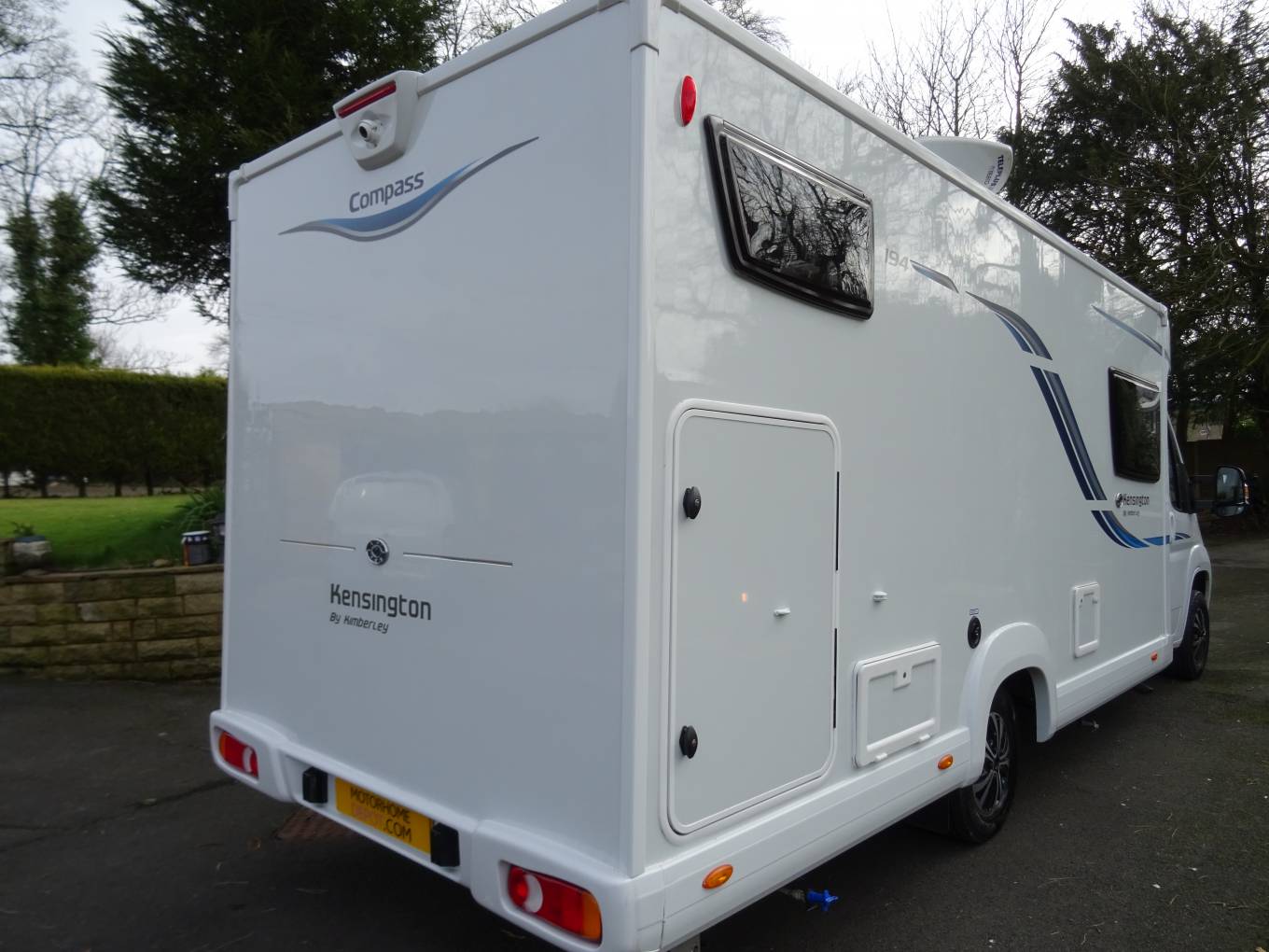 Compass Kensington 2020 4 Berth Fixed Rear Bed Sports Garage