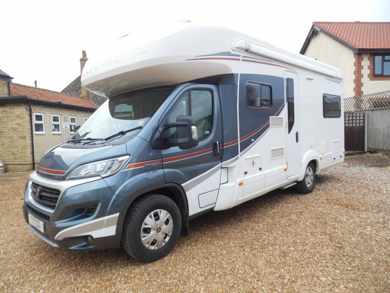 Auto Trail Apache 700 Hi Line 6 Berth 6 Belts 2015