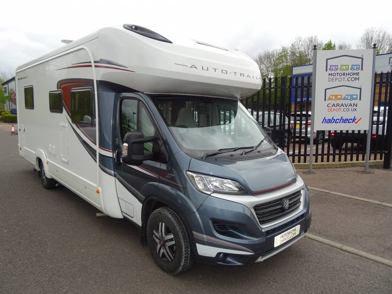 AutoTrail Delaware Auto 4 berth Rear Fixed bed motorhome for sale