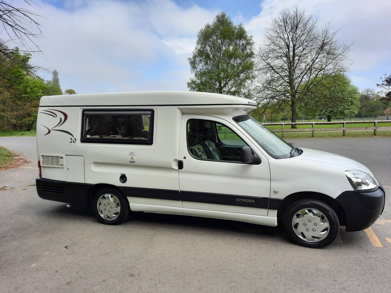Citroen Romahome R20 Duo HYLO, 2011, 2 berth camper van for sale.