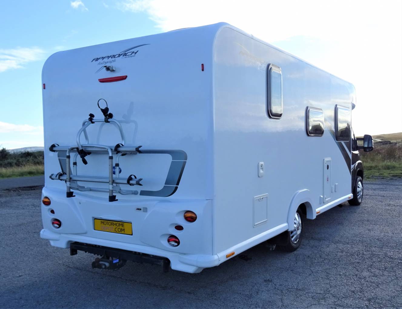 Bailey Approach Autograph 740 2014 4 Berth Rear Fixed Bed