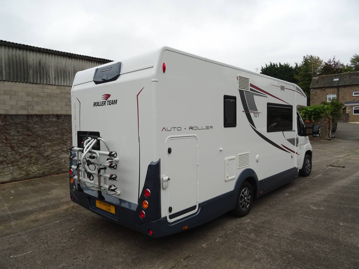 Roller Team Auto Roller 707 6 Berth 6 Travel Seat Rear Bunk Beds