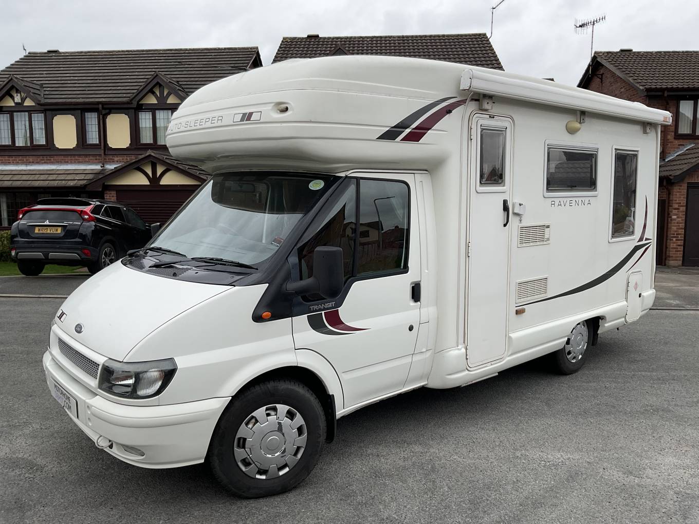 2002 AutoSleepers Ravenna 4 berth 3 belt rear L shaped lounge coach